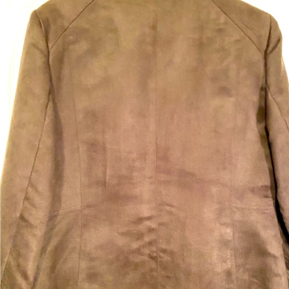 Nice brown suede jacket size woman’s 10 in excellent  condition has been woren 1 - Picture 4 of 4